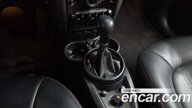 MINI Cooper D Countryman Standard 1st 2015 — фото 9