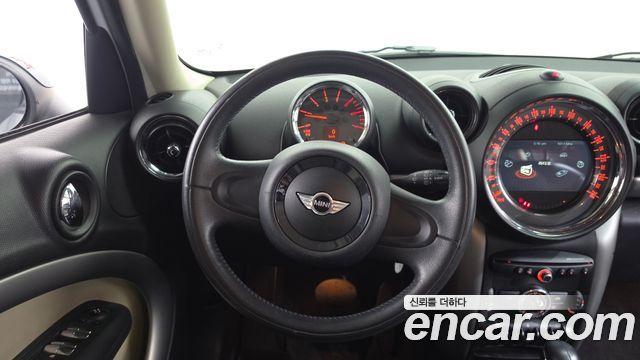 MINI Cooper D Countryman Standard 1st 2015 — фото 17