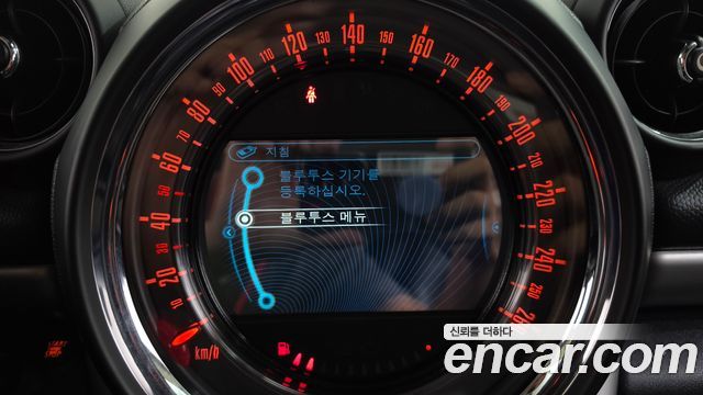 MINI Cooper D Countryman Standard 1st 2015 — фото 21