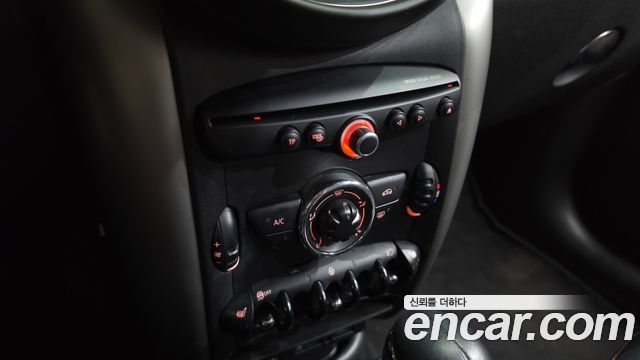 MINI Cooper D Countryman Standard 1st 2015 — фото 22