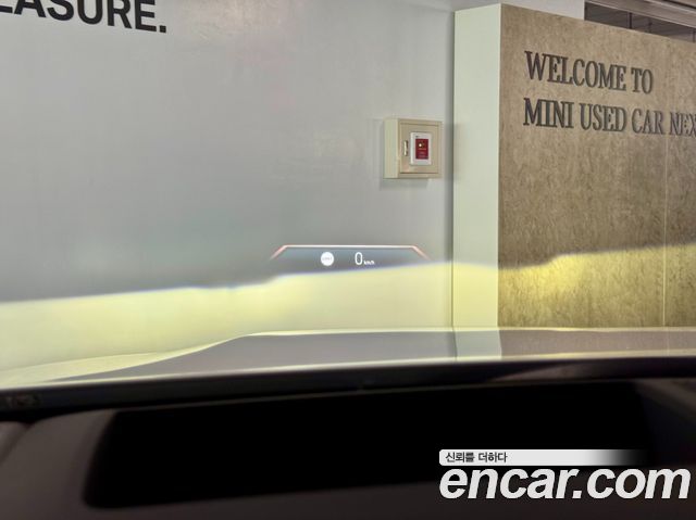 BMW 5 Series (G60) 550e xDrive M Sport Pro 2025 — фото 20