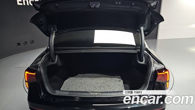 Kia K5 (III) 2.0 Signature 2025 — фото 33