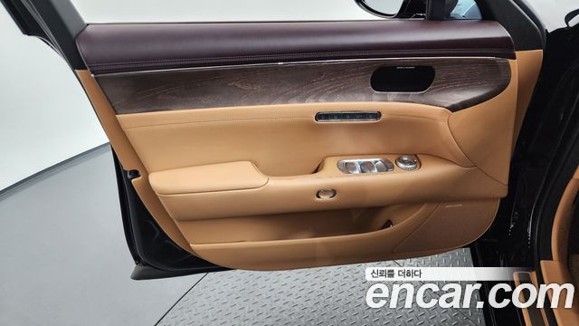 Genesis G90 (RS4) Gasoline 3.5 Turbo e-S/C AWD 2023 — фото 24