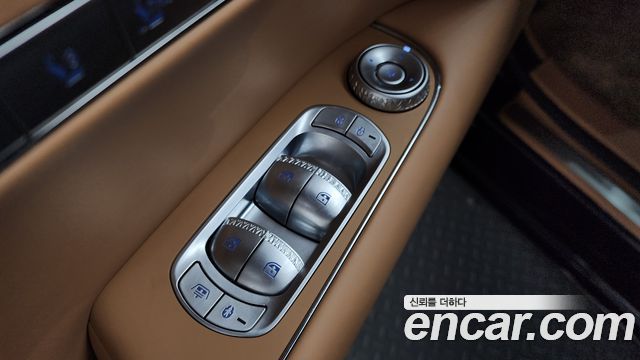 Genesis G90 (RS4) Gasoline 3.5 Turbo e-S/C AWD 2023 — фото 40