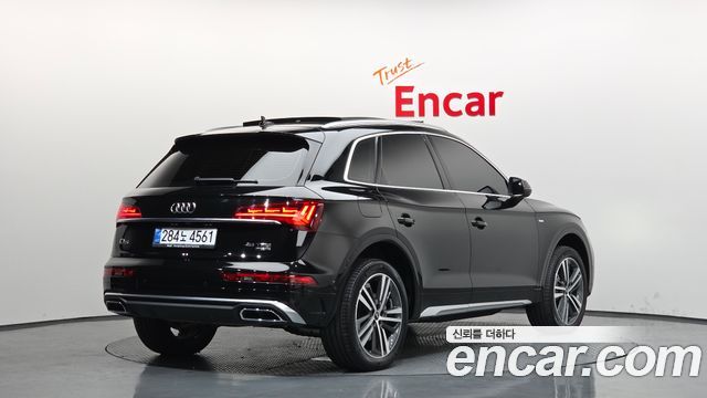 Audi Q5 (FY) 45 TFSI Quattro Premium 2023 — фото 2