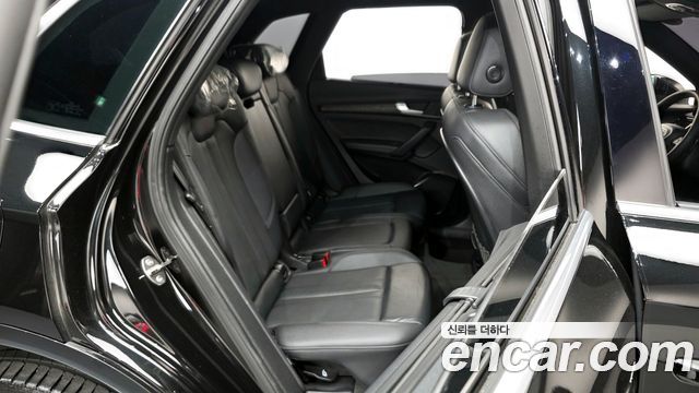 Audi Q5 (FY) 45 TFSI Quattro Premium 2023 — фото 11
