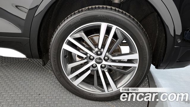 Audi Q5 (FY) 45 TFSI Quattro Premium 2023 — фото 21