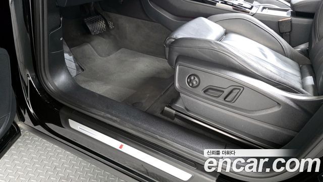 Audi Q5 (FY) 45 TFSI Quattro Premium 2023 — фото 32