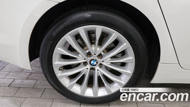 BMW 5 Series (G30) 520d Luxury Special Edition 2018 — фото 5