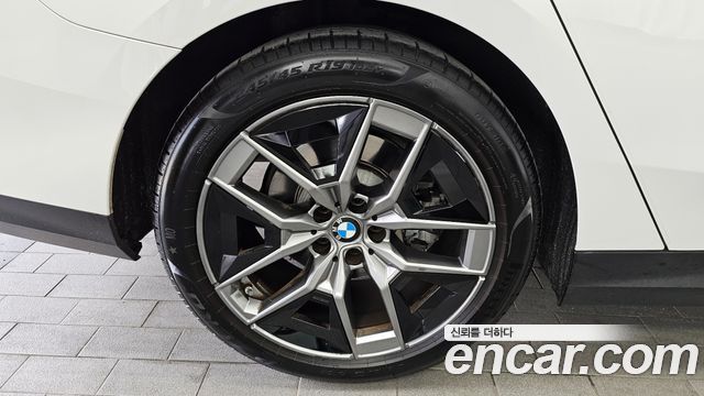 BMW 5 Series (G60) 520i 2025 — фото 5