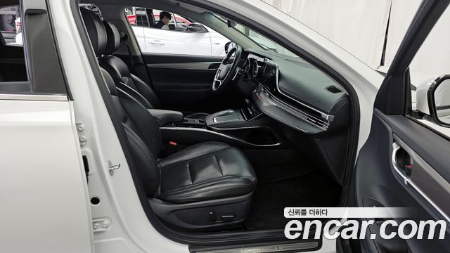 Hyundai Grandeur (IG) 2.5 Premium 2022 — фото 11