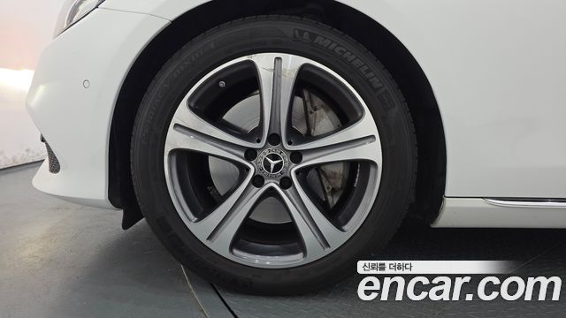 Mercedes-Benz E-Class (W213) E300 Avantgarde 2019 — фото 5