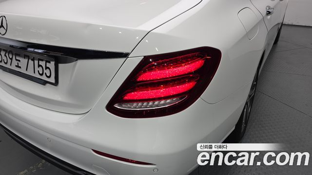Mercedes-Benz E-Class (W213) E300 Avantgarde 2019 — фото 23