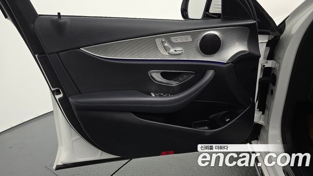 Mercedes-Benz E-Class (W213) E300 Avantgarde 2019 — фото 24
