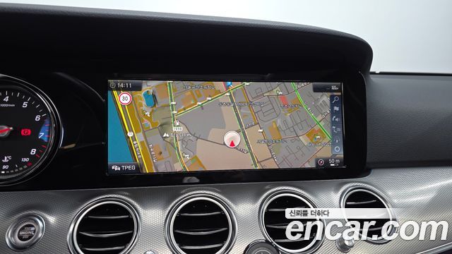 Mercedes-Benz E-Class (W213) E300 Avantgarde 2019 — фото 26