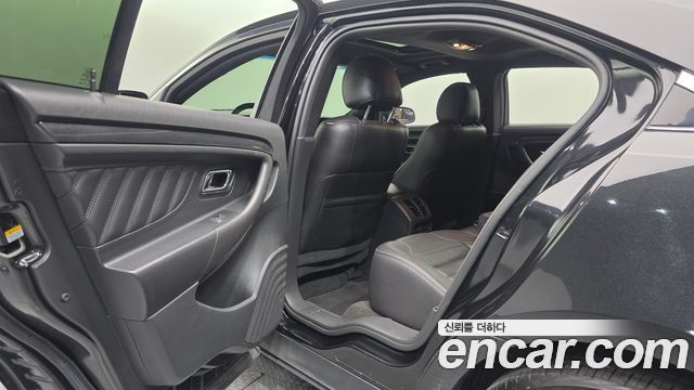Ford Taurus 3.5 SHO EcoBoost 6th 2015 — фото 16