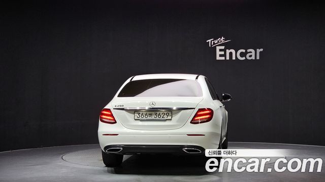 Mercedes-Benz E-Class (W213) E250 Avantgarde 2020 — фото 4