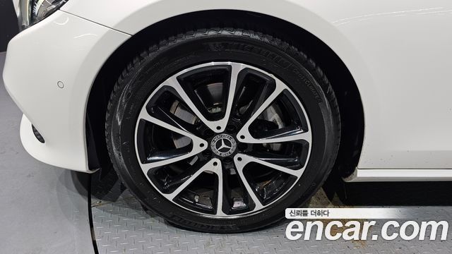 Mercedes-Benz E-Class (W213) E250 Avantgarde 2020 — фото 5