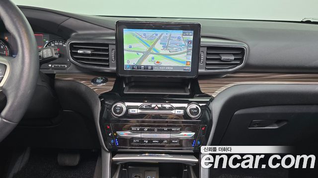 Ford Explorer (VI) 2.3 LimIted 4WD 2021 — фото 17