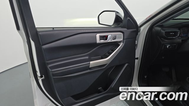 Ford Explorer (VI) 2.3 LimIted 4WD 2021 — фото 24
