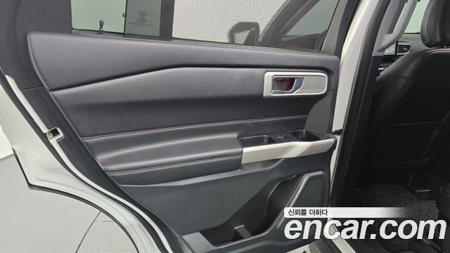 Ford Explorer (VI) 2.3 LimIted 4WD 2021 — фото 25