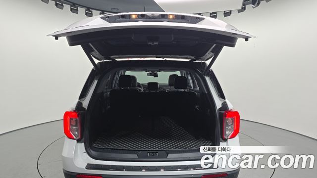 Ford Explorer (VI) 2.3 LimIted 4WD 2021 — фото 28