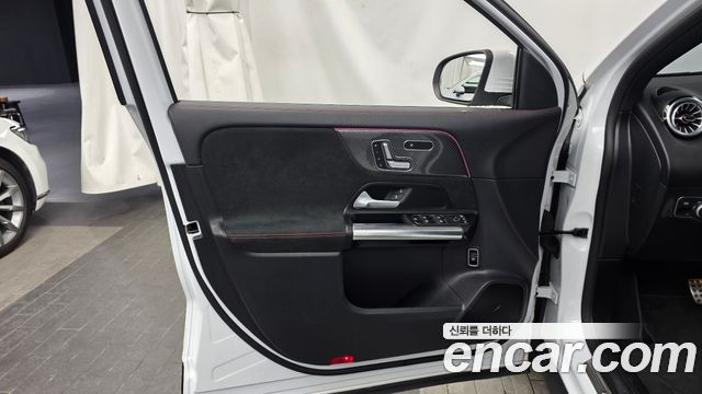 Mercedes-Benz GLA-Class (H247) GLA45 AMG 4MATIC+ 2022 — фото 24