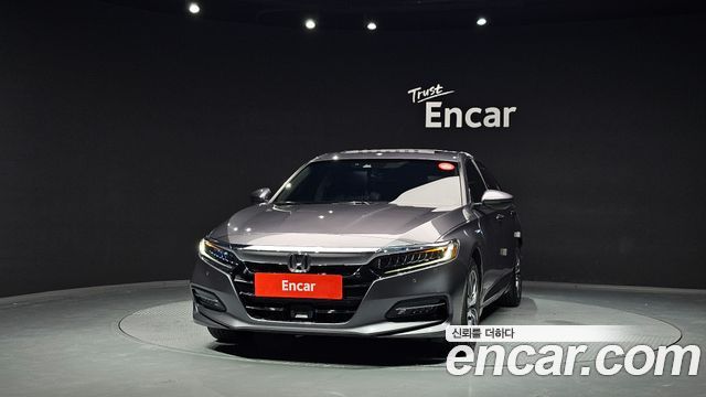 Honda Accord (X) 2.0 Hybrid Touring 2018 — фото 3