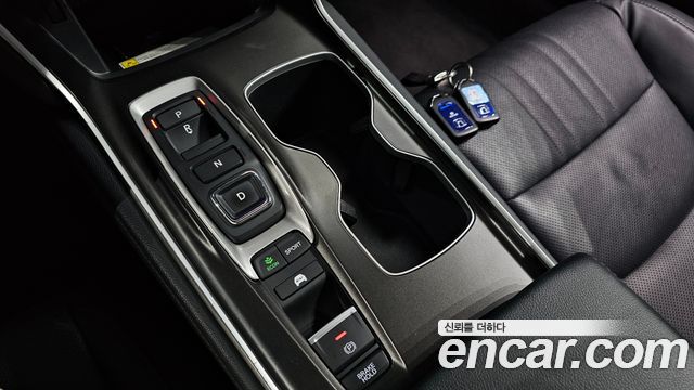 Honda Accord (X) 2.0 Hybrid Touring 2018 — фото 9