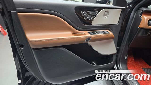 Lincoln Aviator (II) 3.0 Reserve  AWD 2022 — фото 24
