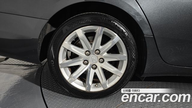 Cadillac CTS (III) 2.0 Premium 2015 — фото 5