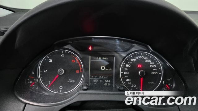 Audi Q5 35 TDI Quattro 8R 2016 — фото 8