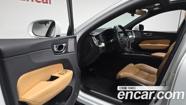 Volvo XC60 (II) D4 Inscription 2018 — фото 10