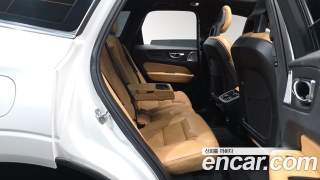 Volvo XC60 (II) D4 Inscription 2018 — фото 11