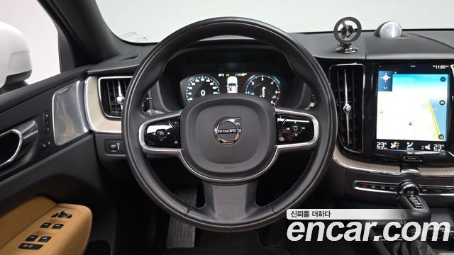 Volvo XC60 (II) D4 Inscription 2018 — фото 12
