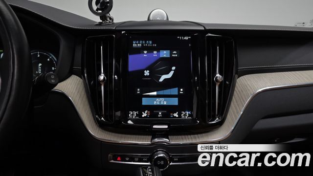 Volvo XC60 (II) D4 Inscription 2018 — фото 13