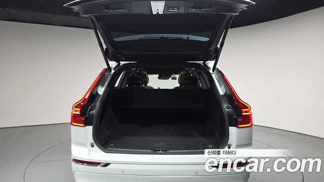 Volvo XC60 (II) D4 Inscription 2018 — фото 20
