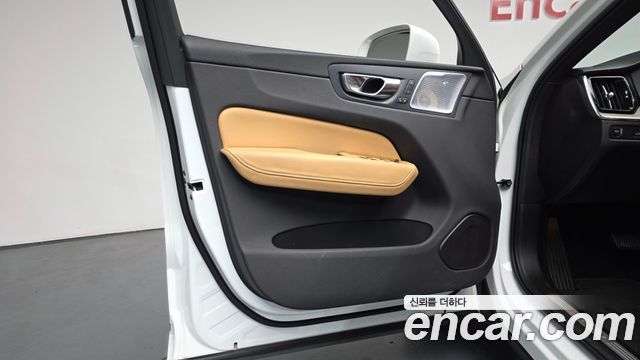 Volvo XC60 (II) D4 Inscription 2018 — фото 24