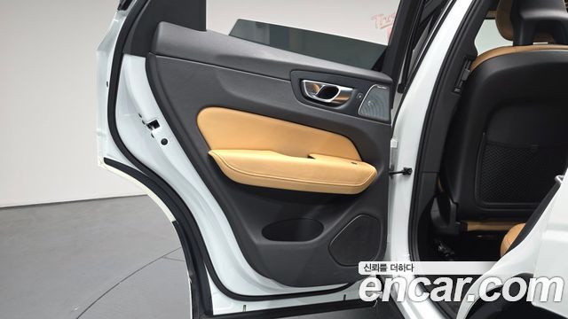 Volvo XC60 (II) D4 Inscription 2018 — фото 25