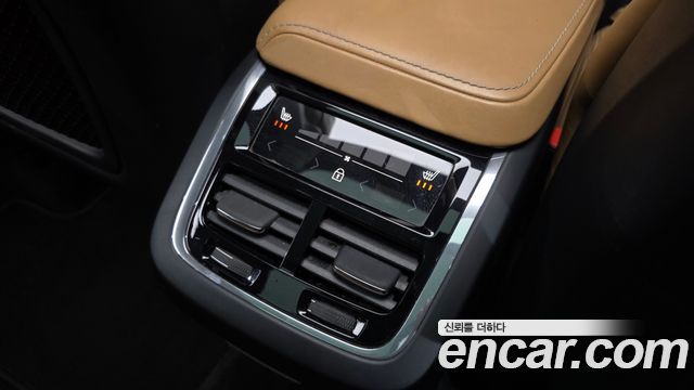 Volvo XC60 (II) D4 Inscription 2018 — фото 33