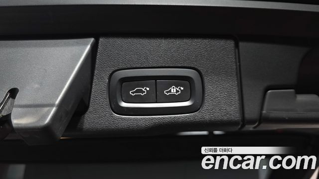 Volvo XC60 (II) D4 Inscription 2018 — фото 34