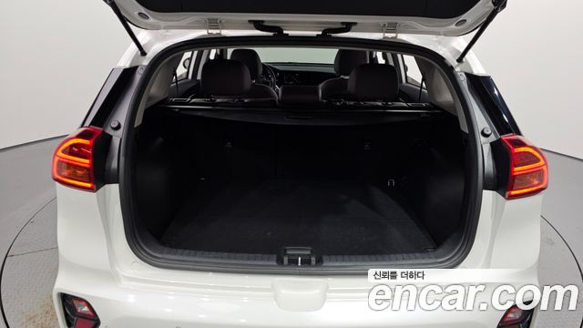 Kia Niro 1.6 HEV Noblesse Special 2021 — фото 16