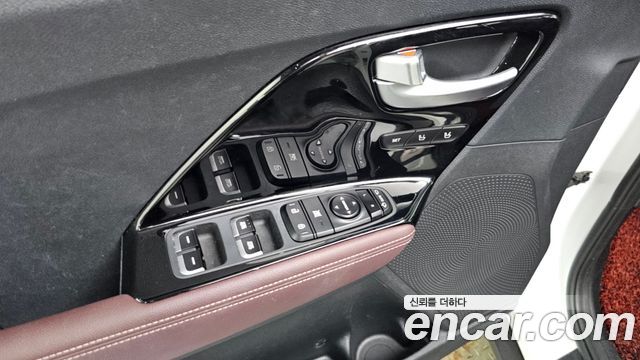 Kia Niro 1.6 HEV Noblesse Special 2021 — фото 18