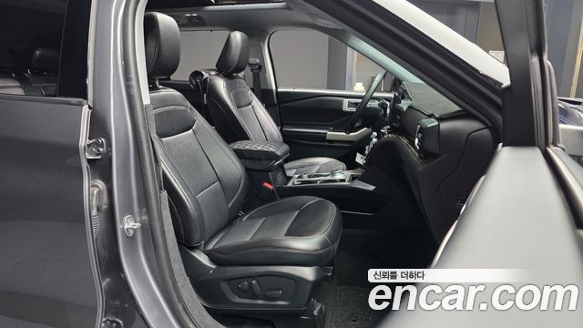 Ford Explorer (VI) 2.3 LimIted 4WD 2021 — фото 11