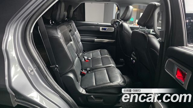 Ford Explorer (VI) 2.3 LimIted 4WD 2021 — фото 12