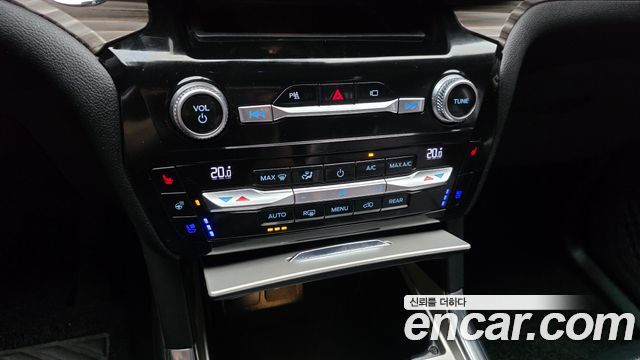 Ford Explorer (VI) 2.3 LimIted 4WD 2021 — фото 17