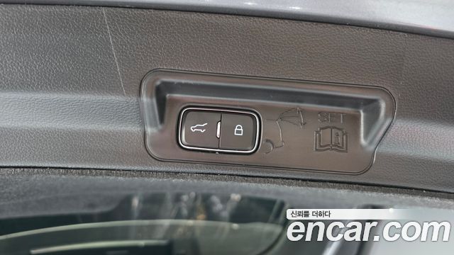 Ford Explorer (VI) 2.3 LimIted 4WD 2021 — фото 36