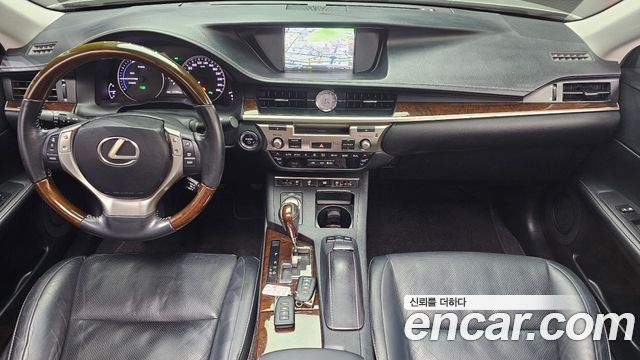 Lexus ES300h Supreme XV60 2013 — фото 7