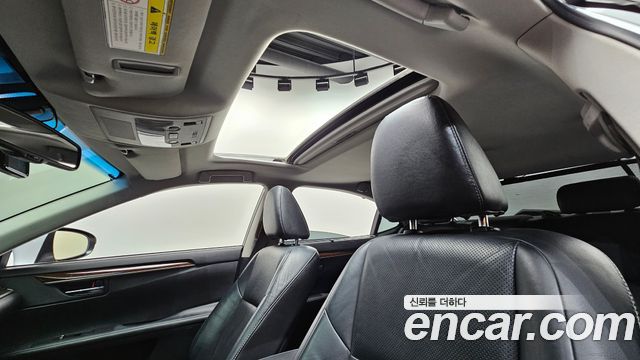 Lexus ES300h Supreme XV60 2013 — фото 19