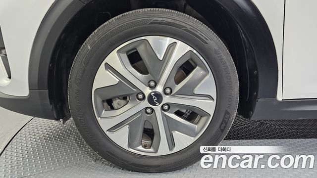 Kia Niro Plus Earth 2023 — фото 5